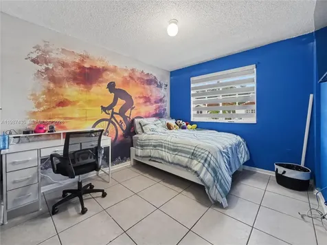 16004 SW 87th Terrace Miami FL 33193