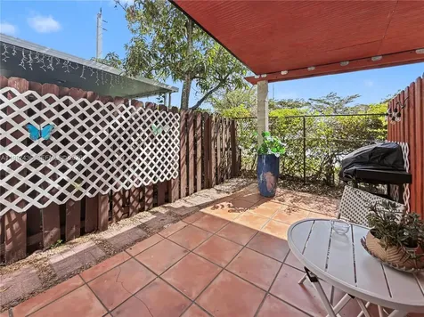 16004 SW 87th Terrace Miami FL 33193