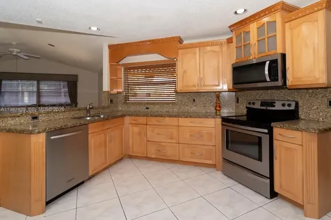 2293 SW 182nd Way Miramar FL 33029