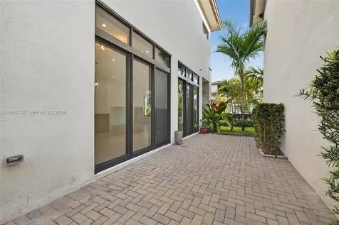 8237 NW 43rd Street Doral FL 33166