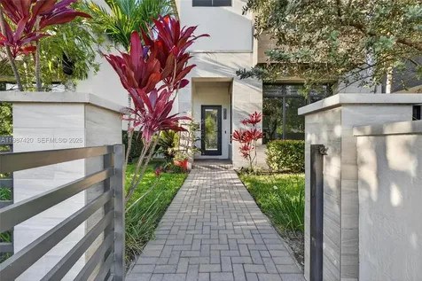 8237 NW 43rd Street Doral FL 33166