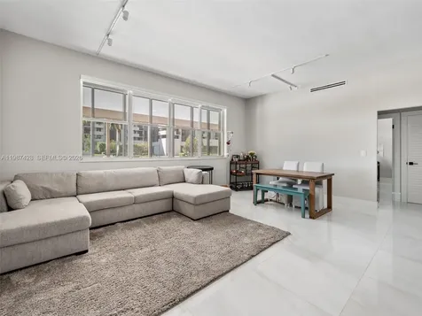 625 Biltmore Way Coral Gables FL 33134