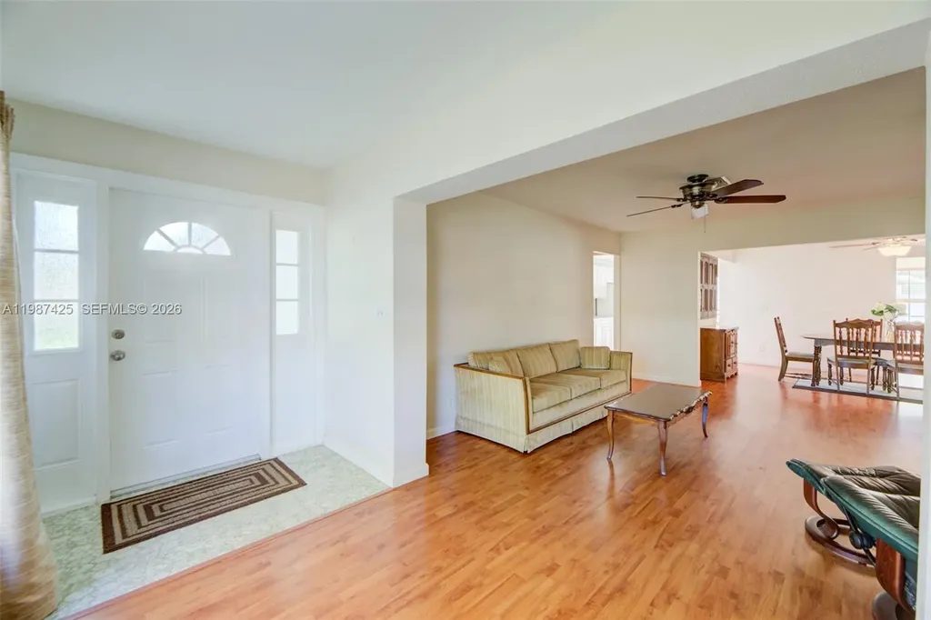 5726 Madison Street Hollywood FL 33023