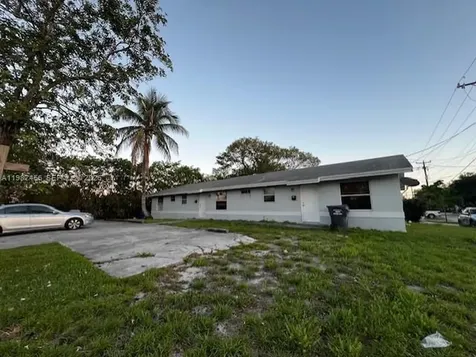 2746 Johnson Street Hollywood FL 33020