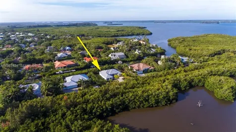 2135 Island Drive Vero Beach FL 32963