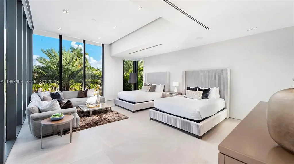 440 Mola Avenue Fort Lauderdale FL 33301