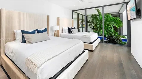 440 Mola Avenue Fort Lauderdale FL 33301