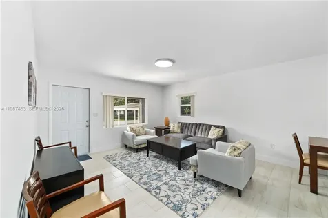 5731 SW 62nd Terrace Miami FL 33143