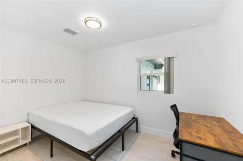 5731 SW 62nd Terrace Miami FL 33143