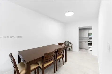 5731 SW 62nd Terrace Miami FL 33143