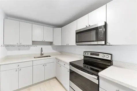 5731 SW 62nd Terrace Miami FL 33143