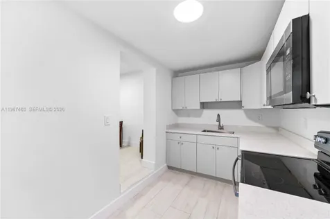 5731 SW 62nd Terrace Miami FL 33143