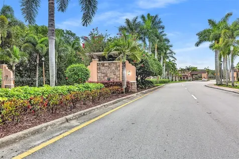 1045 SW 147th Avenue Pembroke Pines FL 33027