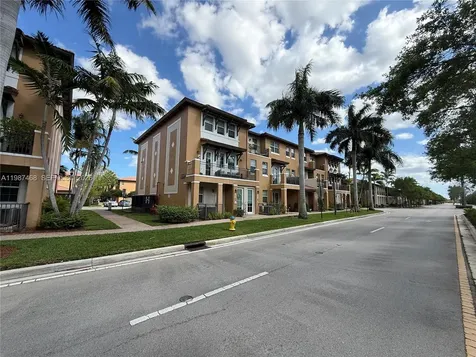 1045 SW 147th Avenue Pembroke Pines FL 33027