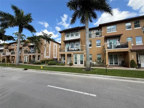 1045 SW 147th Avenue Pembroke Pines FL 33027
