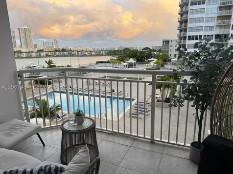 18061 Biscayne Boulevard Aventura FL 33160