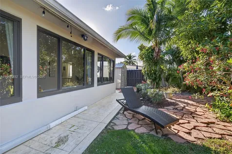 371 SE 3rd Street Pompano Beach FL 33060