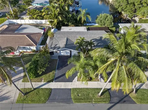 371 SE 3rd Street Pompano Beach FL 33060