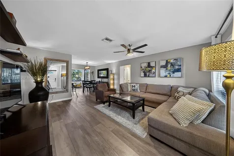 371 SE 3rd Street Pompano Beach FL 33060