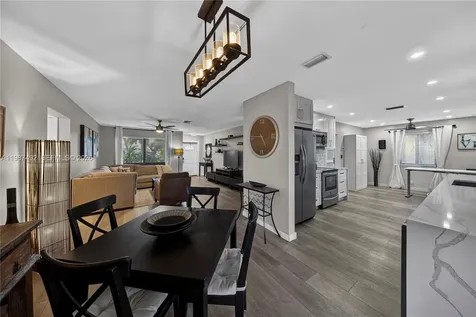 371 SE 3rd Street Pompano Beach FL 33060