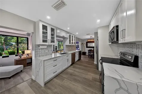 371 SE 3rd Street Pompano Beach FL 33060