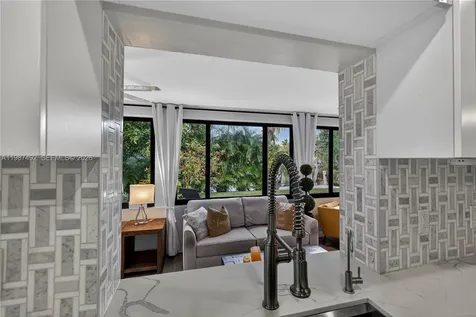 371 SE 3rd Street Pompano Beach FL 33060