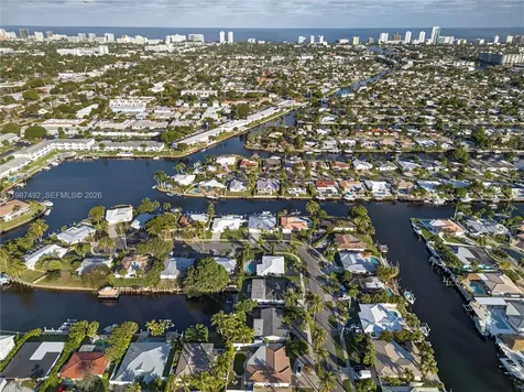 371 SE 3rd Street Pompano Beach FL 33060