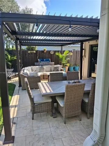 371 SE 3rd Street Pompano Beach FL 33060