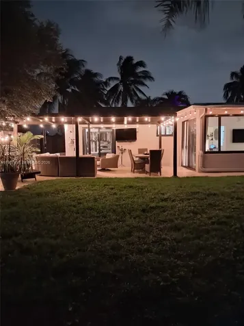 371 SE 3rd Street Pompano Beach FL 33060