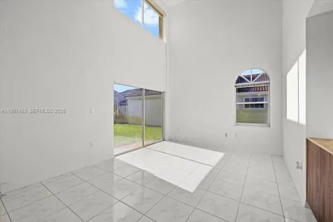 1041 NW 189th Avenue Pembroke Pines FL 33029