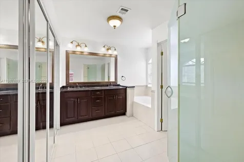 1041 NW 189th Avenue Pembroke Pines FL 33029