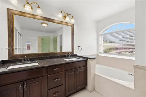 1041 NW 189th Avenue Pembroke Pines FL 33029