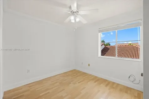 1041 NW 189th Avenue Pembroke Pines FL 33029
