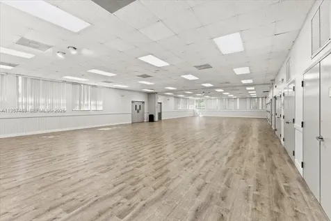 1041 NW 189th Avenue Pembroke Pines FL 33029