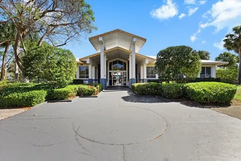 1041 NW 189th Avenue Pembroke Pines FL 33029