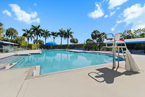 1041 NW 189th Avenue Pembroke Pines FL 33029
