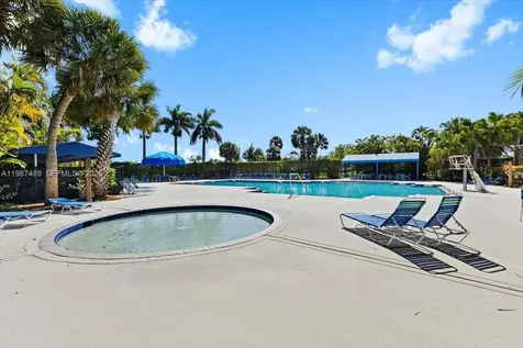 1041 NW 189th Avenue Pembroke Pines FL 33029