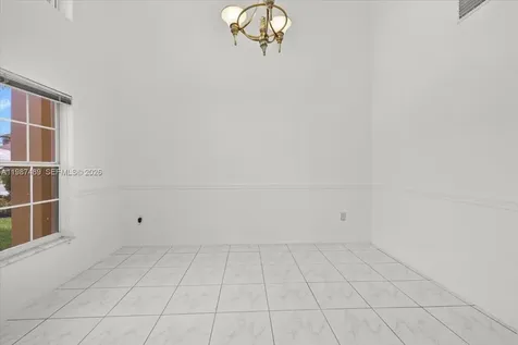 1041 NW 189th Avenue Pembroke Pines FL 33029