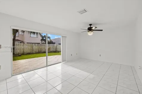 1041 NW 189th Avenue Pembroke Pines FL 33029
