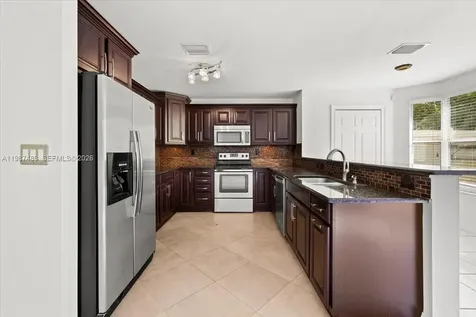 1041 NW 189th Avenue Pembroke Pines FL 33029
