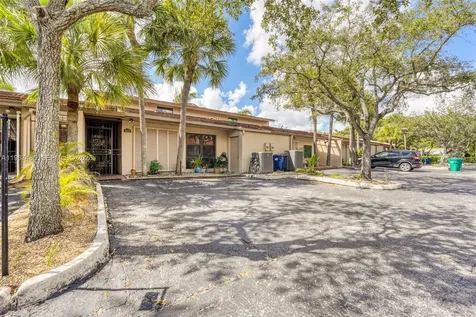 8352 Dundee Terrace Miami Lakes FL 33016