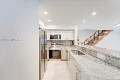 8352 Dundee Terrace Miami Lakes FL 33016