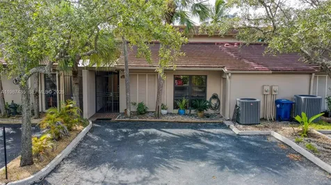 8352 Dundee Terrace Miami Lakes FL 33016