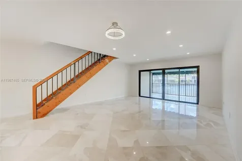 8352 Dundee Terrace Miami Lakes FL 33016