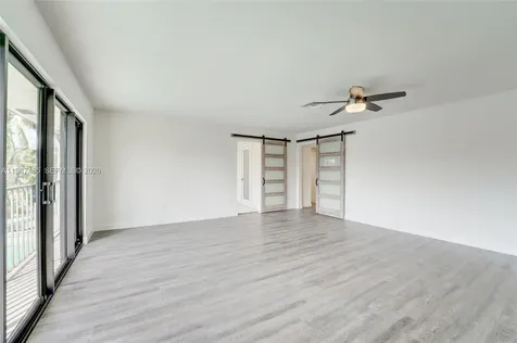 8352 Dundee Terrace Miami Lakes FL 33016