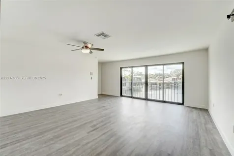 8352 Dundee Terrace Miami Lakes FL 33016