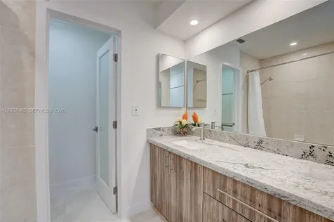 8352 Dundee Terrace Miami Lakes FL 33016