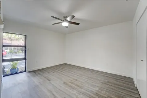 8352 Dundee Terrace Miami Lakes FL 33016