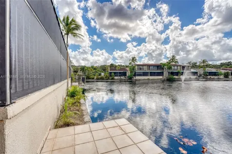 8352 Dundee Terrace Miami Lakes FL 33016