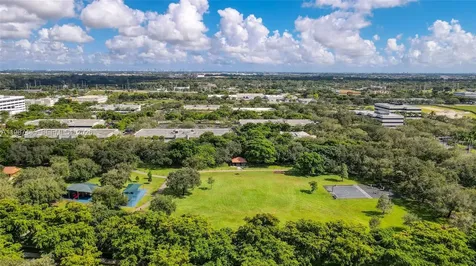 8352 Dundee Terrace Miami Lakes FL 33016